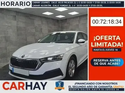 Usado Skoda Octavia 110 CV (80 kW) 2021 Blanco Familiar