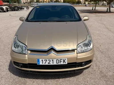Usado Citroën C5 Exclusive 136 CV (100 kW) 2005 Beige Berlina
