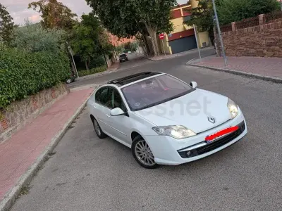 Usado Renault Laguna III Expression 150 CV (110 kW) 2008 Blanco Berlina