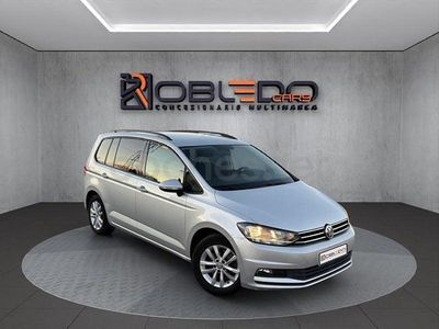 Usado VW Touran Advance 115 CV (84 kW) 2017 Gris / plata Monovolumen