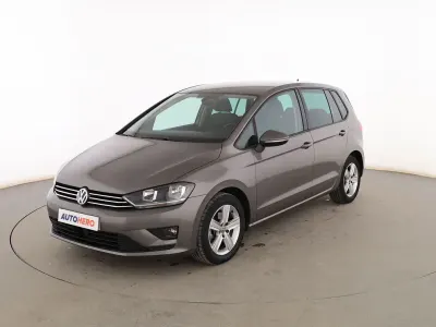 Usado VW Golf Sportsvan Advance 125 CV (91 kW) 2016 Gris Monovolumen