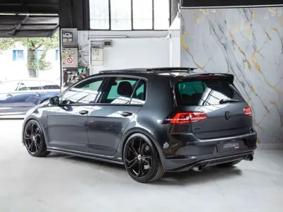 Usado VW Golf VII GTI 230 CV (169 kW) 2014 Gris Utilitario