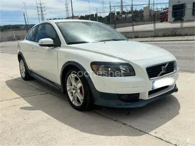 Käytetty Volvo C30 Summum 100 HP (73 kW) 2007 Valkoinen Viistoperä