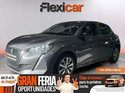 Usado Peugeot 208 Active 100 CV (73 kW) 2023 Gris Utilitario