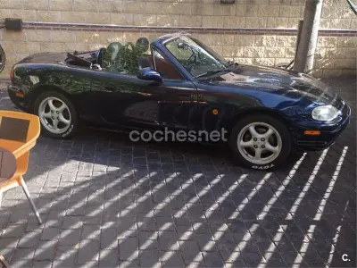 Usado Mazda MX5 110 CV (80 kW) 2000 Azul Descapotable