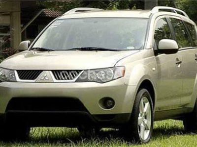 Beige Usado 2009 Mitsubishi Outlander SUV | 6499 € (Buen precio)