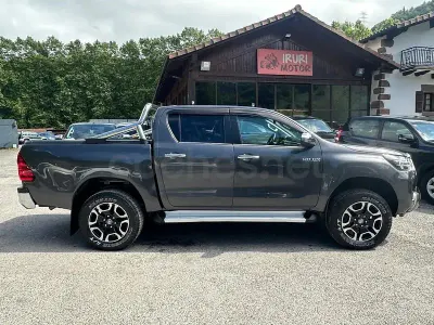 Usado Toyota HiLux 204 CV (150 kW) 2022 Gris / plata Pickup/Camioneta