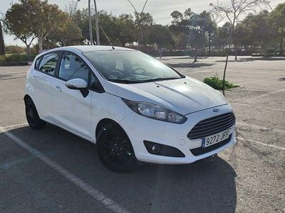 Blanco Usado 2015 Ford Fiesta Trend Berlina | 6999 € (Precio justo)