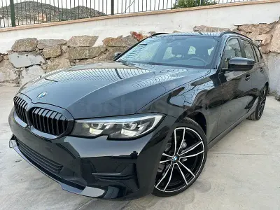 Usado BMW 318 150 CV (110 kW) 2022 Negro Familiar