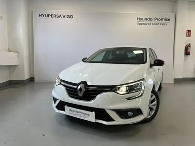 Usado Renault Mégane IV LIMITED 95 CV (69 kW) 2019 Blanco
