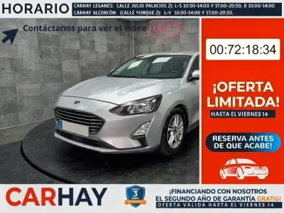 Usado Ford Focus Trend 125 CV (91 kW) 2021 Gris / plata Berlina