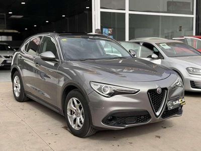 Usado Alfa Romeo Stelvio Executive 190 CV (139 kW) 2020 Plateado SUV