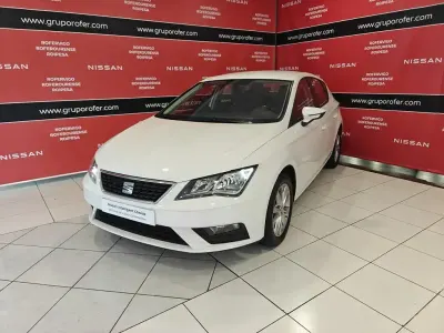 Usado Seat Leon Style 134 CV (98 kW) 2018 Blanco Berlina