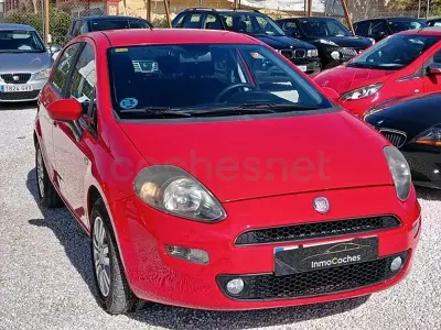 Usado Fiat Punto Easy 77 HP (56 kW) 2014 Vermelho Citadino