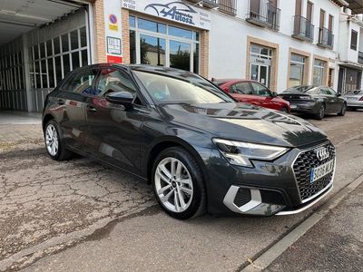 Usado Audi A3 Sportback e-tron Advanced Plus 110 CV (80 kW) 2023 Gris manhatam Utilitario