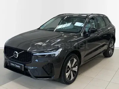 Usado Volvo XC60 Plus 350 CV (257 kW) 2025 Gris / plata SUV