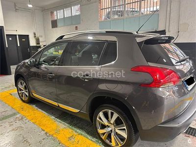 Usado Peugeot 2008 Allure 110 CV (80 kW) 2016 Gris / plata SUV