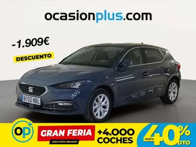 Usado Seat Leon Style 116 CV (85 kW) 2025 Gris Utilitario