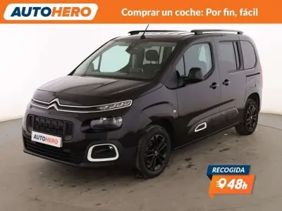 Usado Citroën Berlingo Feel 102 CV (75 kW) 2021 Negro Monovolumen