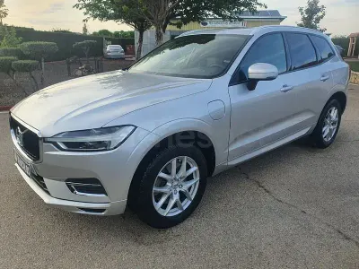 Usado Volvo XC60 Momentum 390 CV (286 kW) 2019 Gris / plata SUV