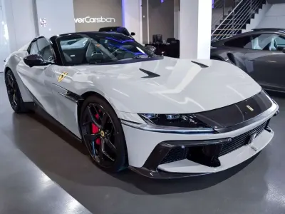 Nuevo Ferrari SF90 829 CV (609 kW) 2026 Blanco Coupe
