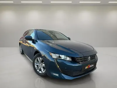 Usado Peugeot 508 SW Active 131 CV (96 kW) 2022 Verde Familiar