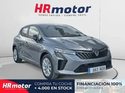 Usado Renault Clio Evolution 101 CV (74 kW) 2025 Gris Utilitario