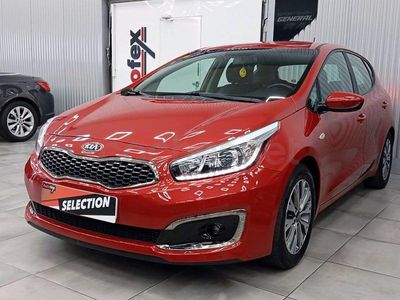 Occasion Kia Ceed 100 PK (73 kW) 2018 Rood Hatchback