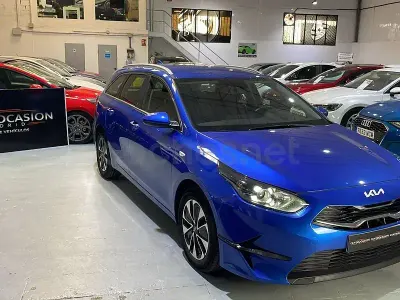 Usado Kia Ceed 100 CV (73 kW) 2025 Azul Utilitario