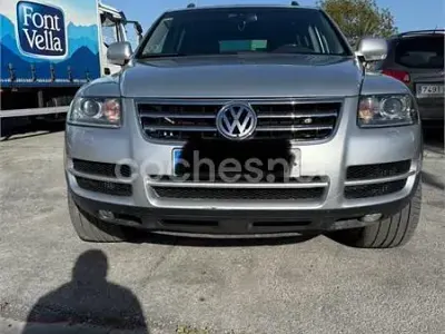 Usado VW Touareg 225 CV (165 kW) 2006 Gris / plata SUV