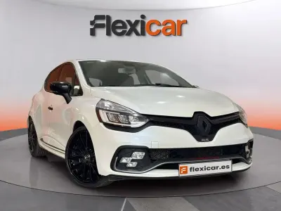 Usado Renault Clio IV Trophy 220 CV (161 kW) 2018 Blanco Berlina