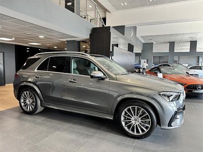 Gris Nuevo 2025 Mercedes GLE300 SUV | 103.642 €
