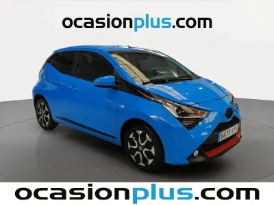 Usado Toyota Aygo X-play 72 CV (52 kW) 2019 Azul Utilitario