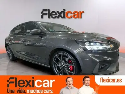Usado Ford Focus ST 280 CV (205 kW) 2021 Gris Utilitario
