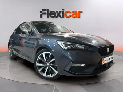 Usado Seat Leon FR 150 HP (110 kW) 2022 Azul Sedan