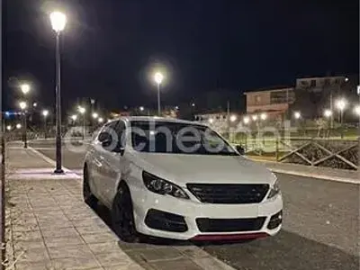 Usado Peugeot 308 Allure 100 CV (73 kW) 2019 Blanco Berlina