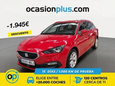 Usado Seat Leon Style 110 CV (80 kW) 2022 Rojo Familiar