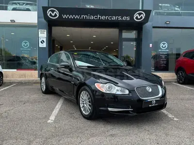 Usado Jaguar XF Premium Luxury 238 CV (175 kW) 2010 Negro Berlina