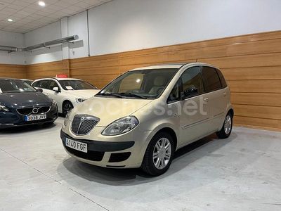 Beige Usado 2006 Lancia Musa Monovolumen | 4590 €