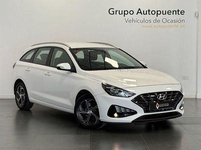 Usado Hyundai i30 116 CV (85 kW) 2021 Blanco Familiar