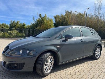 Usado Seat Leon Ecomotive 105 CV (77 kW) 2009 Gris / plata Utilitario
