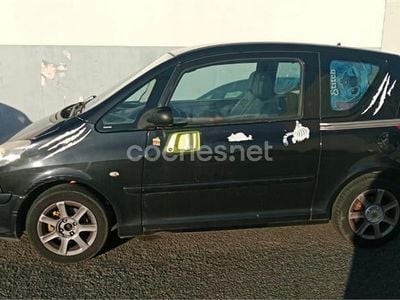 Negro Usado 2006 Peugeot 1007 Monovolumen | 800 €