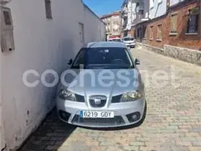 Usado Seat Ibiza 80 CV (58 kW) 2008 Gris / plata Berlina