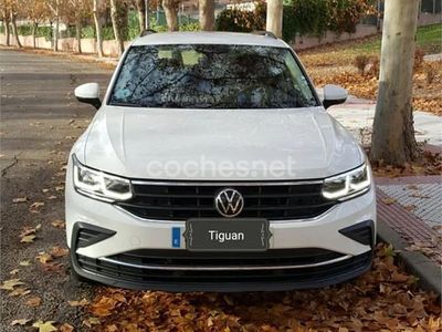 Usado VW Tiguan Life 150 CV (110 kW) 2021 Azul SUV