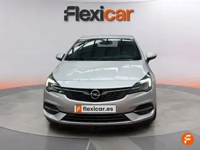 Usado Opel Astra 110 CV (80 kW) 2020 Gris Berlina