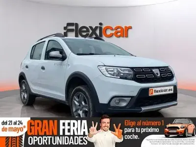Usado Dacia Sandero Essentiel 90 CV (66 kW) 2020 Blanco
