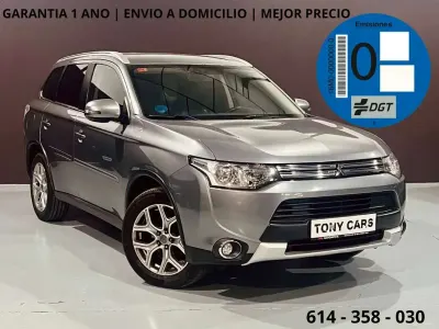 Usado Mitsubishi Outlander P-HEV 203 CV (149 kW) 2015 Gris SUV