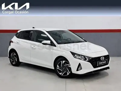 Usado Hyundai i20 100 CV (73 kW) 2022 Blanco Berlina