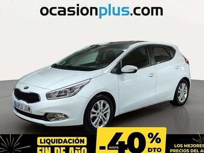 Blanco Usado 2015 Kia Ceed Utilitario | 8473 € (Buen precio)