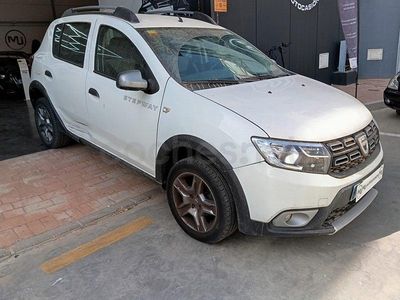 Begagnad Dacia Sandero Stepway 90 HK (66 kW) 2017 Vit Sedan